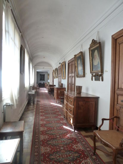 im Bau der Schwestern