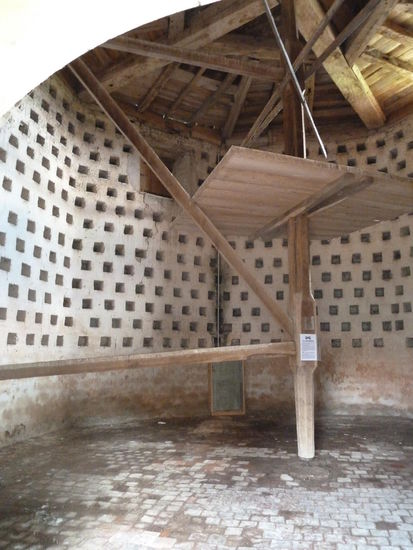 und ein ehemaliges Gefängnis