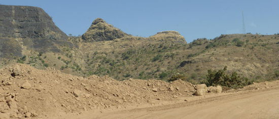 weiter über Schotter