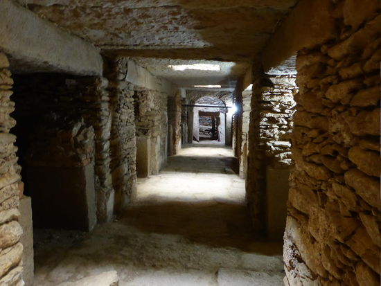 unterirdische Galerie unter der Stele Nr. 1