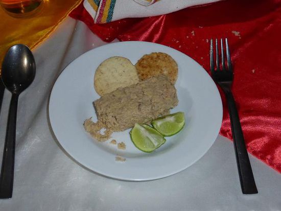 dies ist die Tunfischpaté mit oatmeal-biscuits