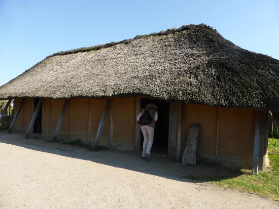 eines der 7 rekonstruierten Häuser