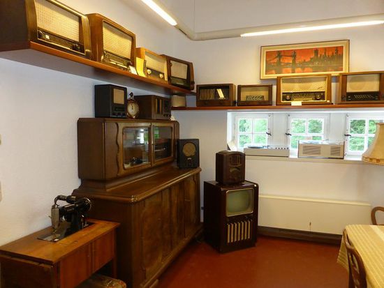 Radios und Fernseher