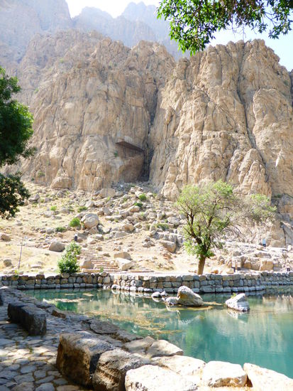 Blick auf das (nicht erreichbare) Darius-Relief