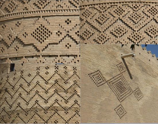 die 15 m hohen Ecktürme sind mit tollem Ziegeldekor geschmückt - auch das Backsteinmauerwerk rundherum ist mit tollen Mustern verziert