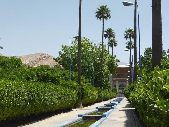 zum Delgosha - Garden        ( 29°37'10,09"N/  52°34'29,11"E)