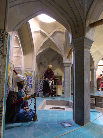 Wachsfigurenkabinet - wie gehabt - im ersten Badehauskomplex