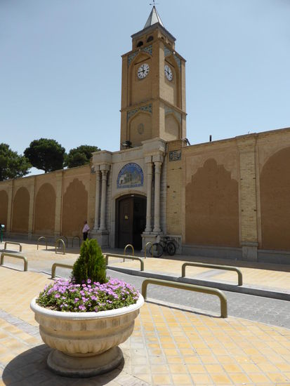 in der Bethlehem-Kirche - der Glockenturm steht getrennt von der Kirche.