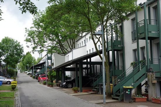 Neubauten nach 1993 - zwar einfach aber mit Infrastruktur versehen