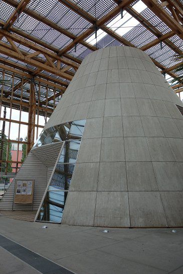 Bibliothek im Kegel