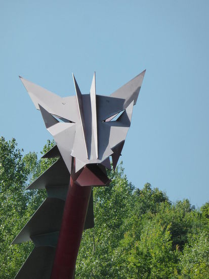 hier blickt er - der Drache