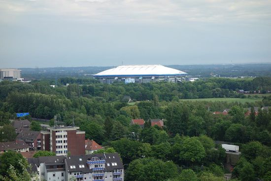 im Südosten liegt die Veltins-Arena (Schalke 04)