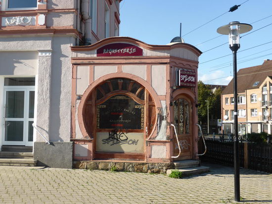 Pavillon - Herrenstr. 18 - Architekt  Martin Fahning, 1906
leider sehr heruntergekommen
