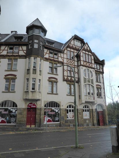 Doppel-Wohn- und -Geschäftshaus Hestertstr. 2/ Romachstr. 25, Architekt Franz Xaver Toelle, 1906