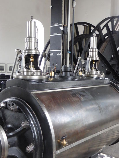 vollständig restauriert - die 400 PS starke Dampfmaschine aus dem Jahre 1887