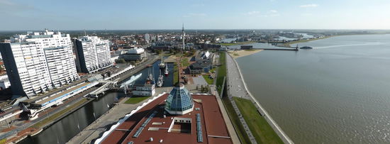 Blick nach Süden über die Mediterrano-Kuppel