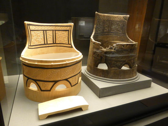 Thronnachbildung - Thron restauriert