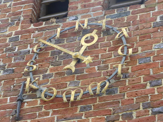 'sein tag kommt'  ('irrt euch nicht') ('zeit ist gnade')