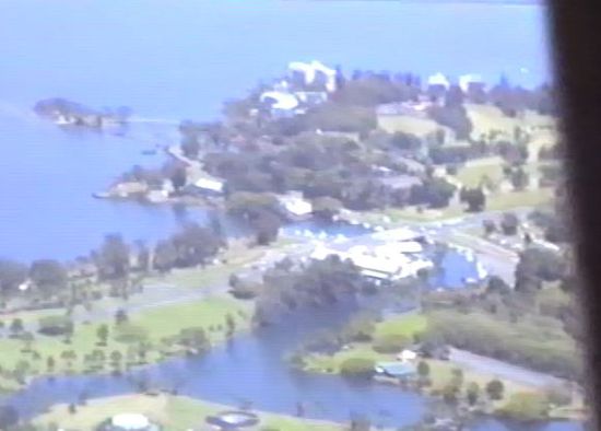 kurz vor der Landung noch ein Blick auf unser Hotel an der Küste