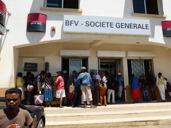 Warteschlangen an den Bank