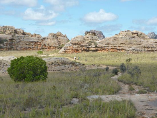 Blick nach vorne auf die nächste Bergkette
