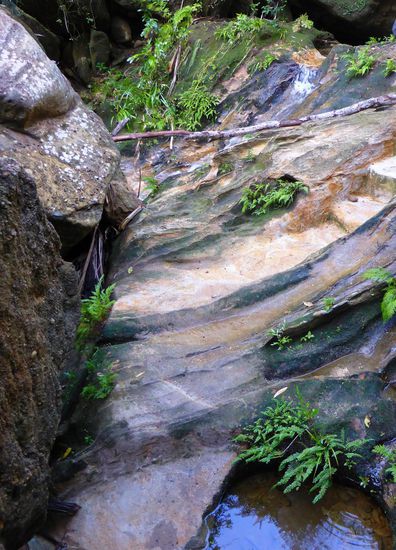 glattgeschliffen - welche Mengen tosenden Wassers müssen hier durchgeflossen sein?