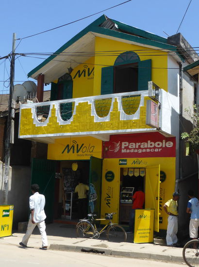 natürlich hat eine Mobilfunkgesellschaft die Finanzen zum Restaurieren