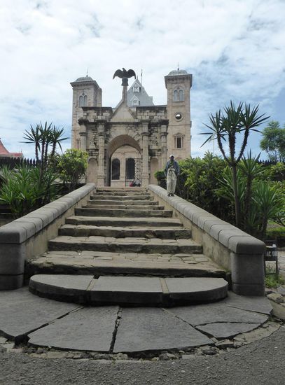 Varomahery - mächtiger Vogel