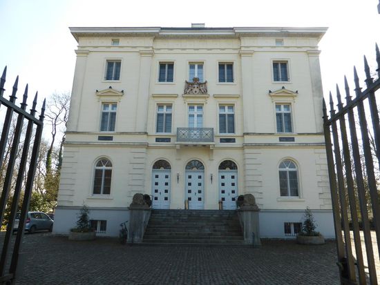 Heute dient Schloß Mickeln der Heinrich-Heine-Universität als Gästehaus