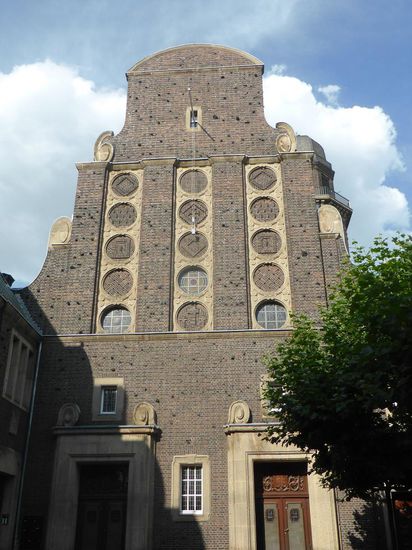 Jugendstilelemente in der Fassade