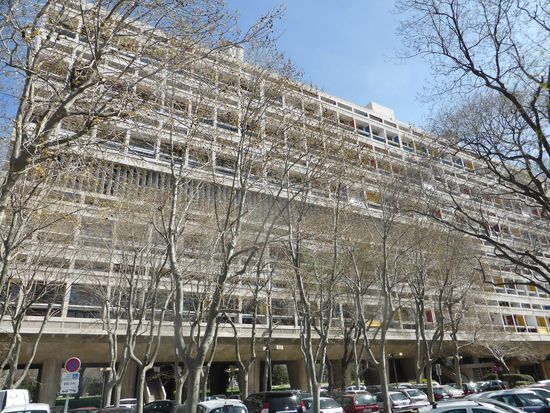 begonnen 1947 - wurde die Cité Radieuse am 14.-101952 eröffnet