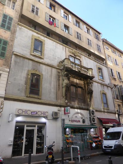 mit der Bearbeitung dieser alten Fassade bin ich nun gar nicht einverstanden