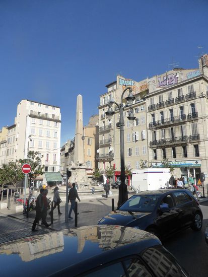 Place des Capucins mit Obelisk