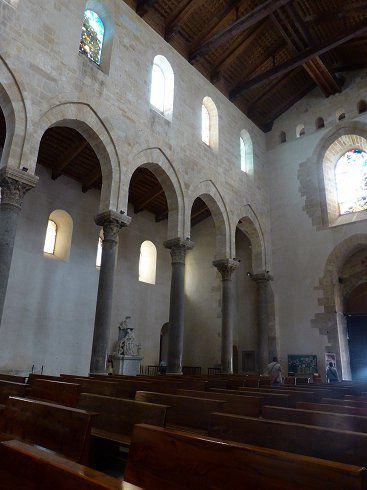 sie besitzen römische und byzantinische Kapitelle