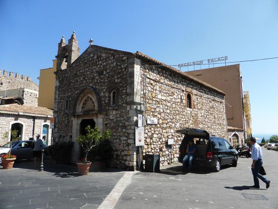 kleine Kapelle außerhalb der kleinen Altstadt