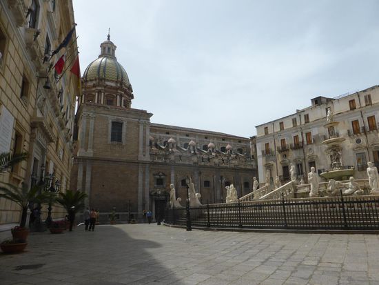 die barocke Theatinerkirche San Guiseppe - 17. Jh.