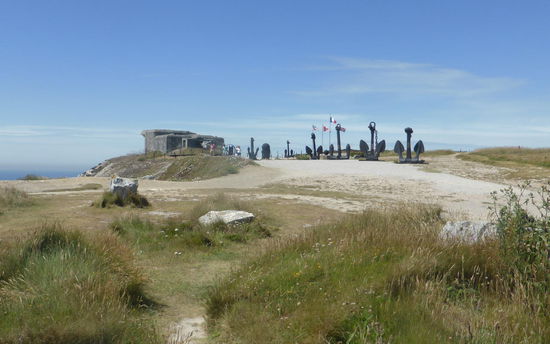 internationales Denkmal mit Museum (ab 1.7. geöffnet)