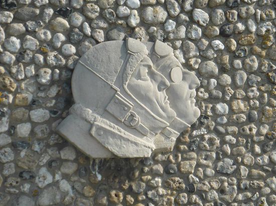 Nungesser und Coli, die am 8. Mai 1927 an Bord ihres „Oiseau blanc“ (zu Deutsch: weißer Vogel) als erste Piloten versuchten, den Nordatlantik zu überqueren.