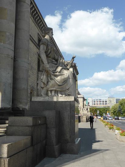 monumentale Skulpturen