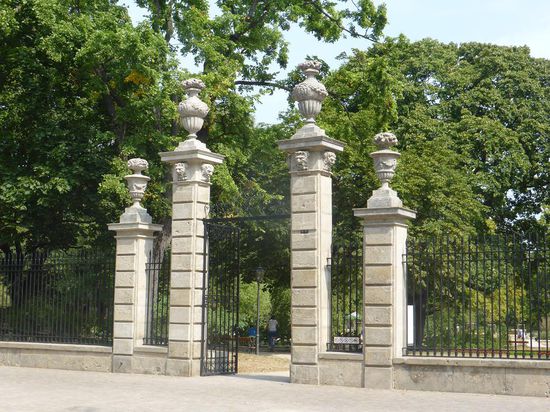 westlicher Eingang zum Ogród Krasińskich - Krasinskipark