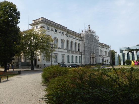 heute ist die Nationalbibliothek dort untergebracht