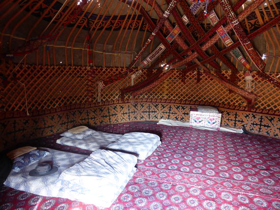 auch wenn das Bild idyllisch erscheinen mag: an Staublunge wollten wir nicht ersticken und an der Elektroinstallation auch keinen Schlag bekommen