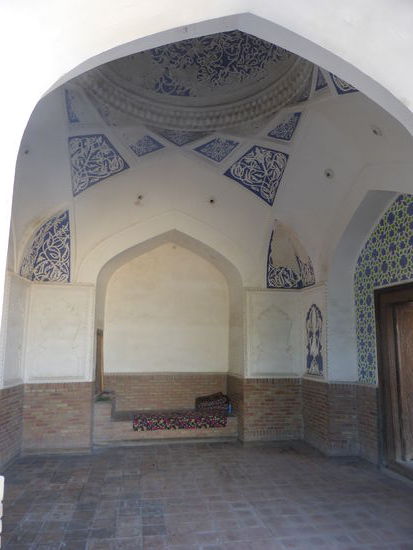 die Eingangshalle ist recht schlicht und auf dem Innenhof