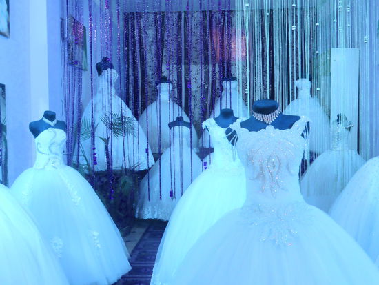 die Auswahl an Hochzeitskleidern ist enorm