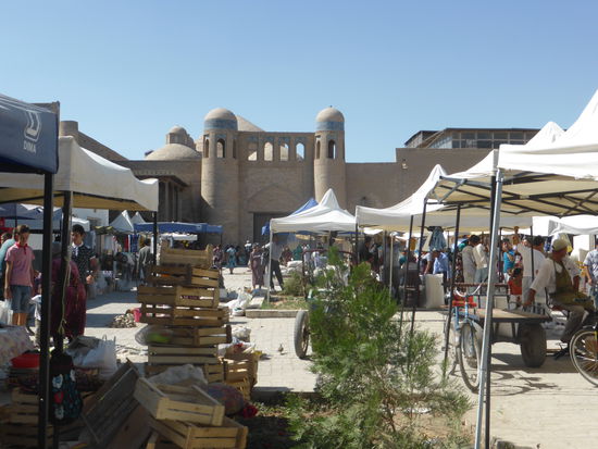 Markttreiben am Osttor