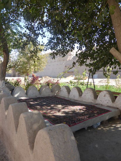 und für ein lauschiges schattiges Plätzchen bleibt entfernt vom Trubel der Ost-West-Passage