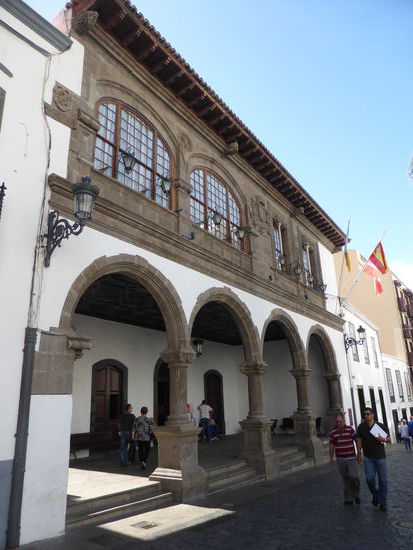 Ayuntamiento mit Rundbogenarkaden - errichtet 1559-1563