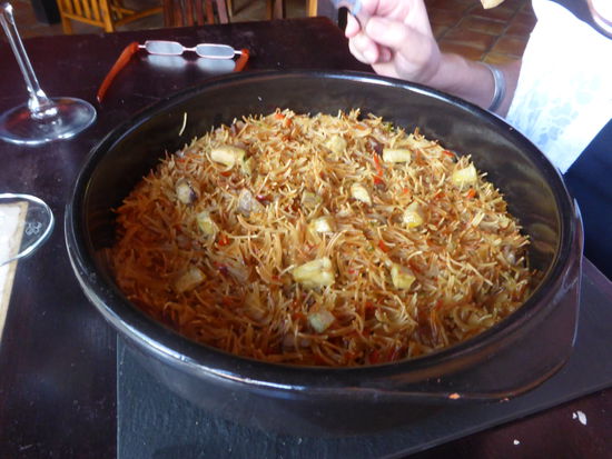 Fideua de presa ibérica y foie