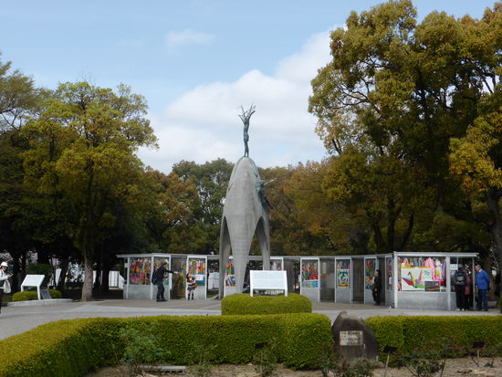 Denkmal des überlebenden Mädchens Sadako