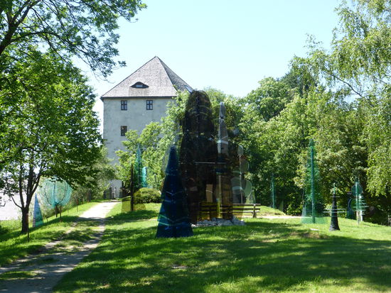 das Dichterhaus 'fressendes Haus' und der gläserne Wald